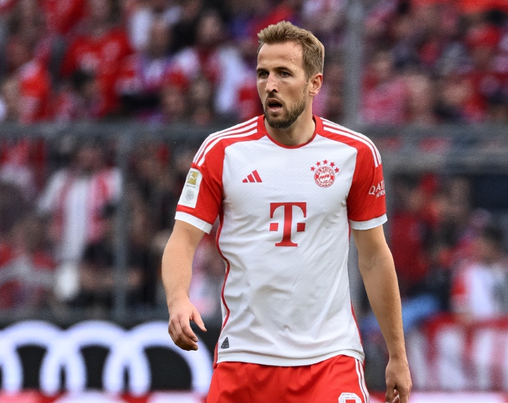 胡梅尔斯直红 十人罗马遭毕尔巴鄂竞技淘汰